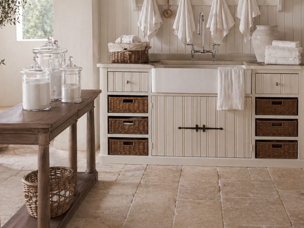Das tiefe Spülbecken — Charme de Provence